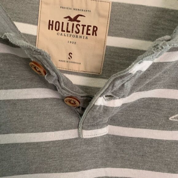 Hollister t-shirt s grey stripes 2 buttons upfront - Picture 5 of 7